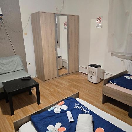 Orsi Apartman / vendegház Kecskemét Buitenkant foto