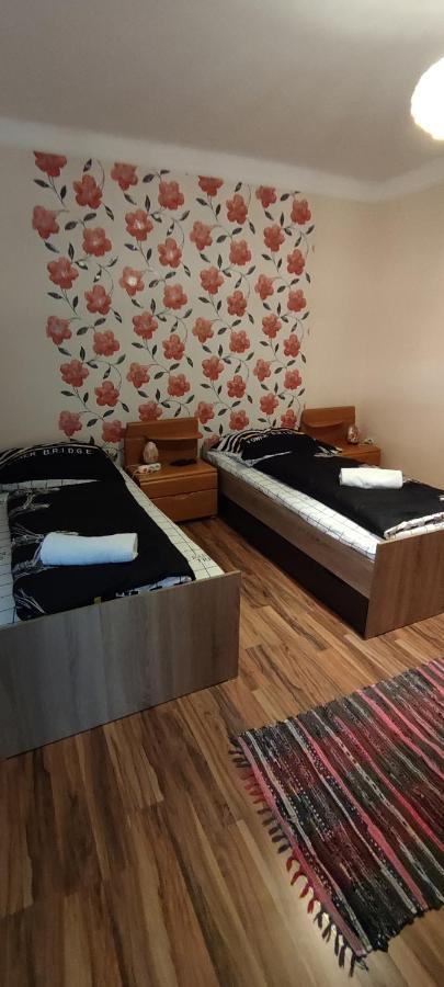 Orsi Apartman / vendegház Kecskemét Buitenkant foto