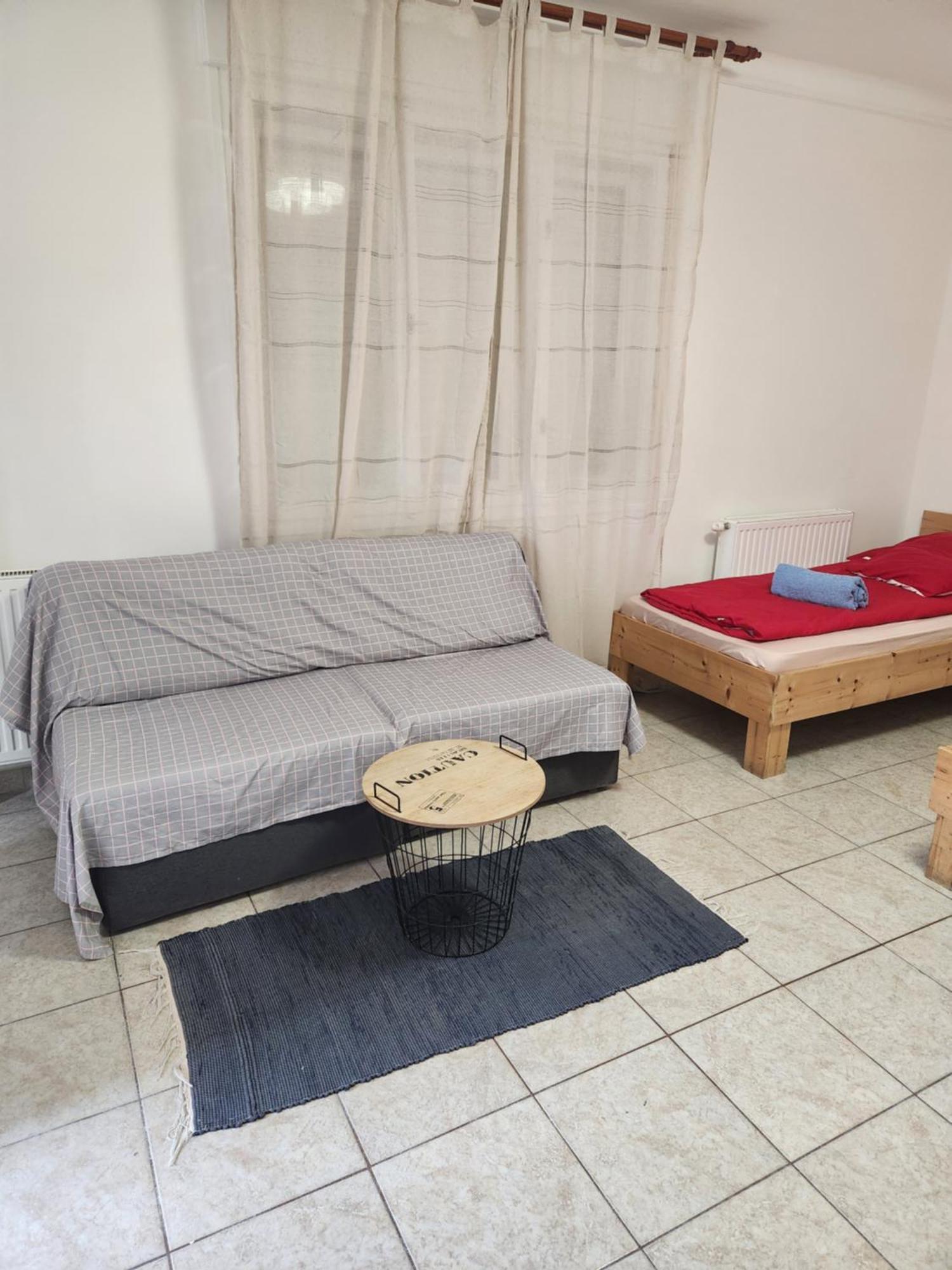 Orsi Apartman / vendegház Kecskemét Buitenkant foto