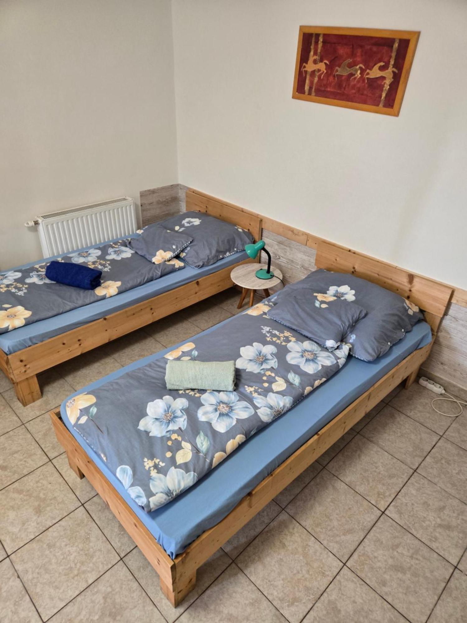 Orsi Apartman / vendegház Kecskemét Buitenkant foto
