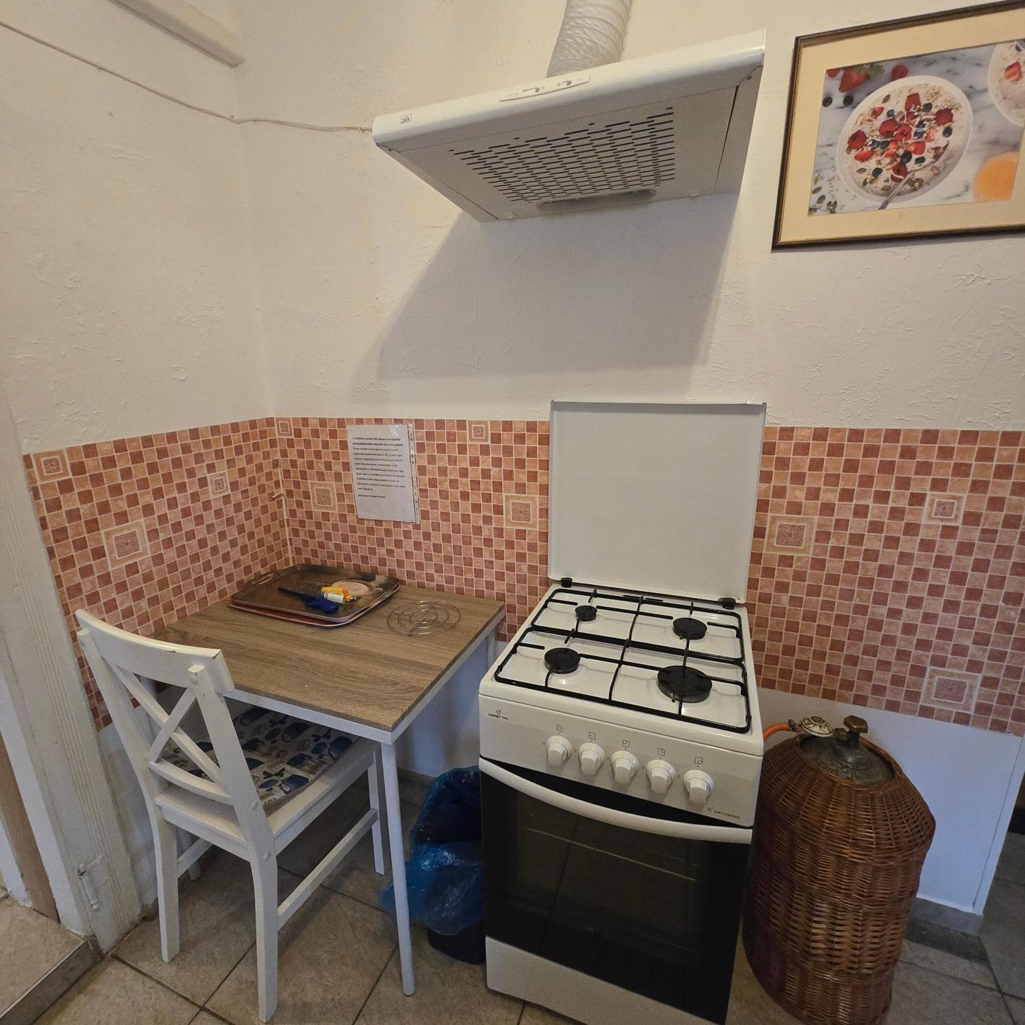 Orsi Apartman / vendegház Kecskemét Buitenkant foto