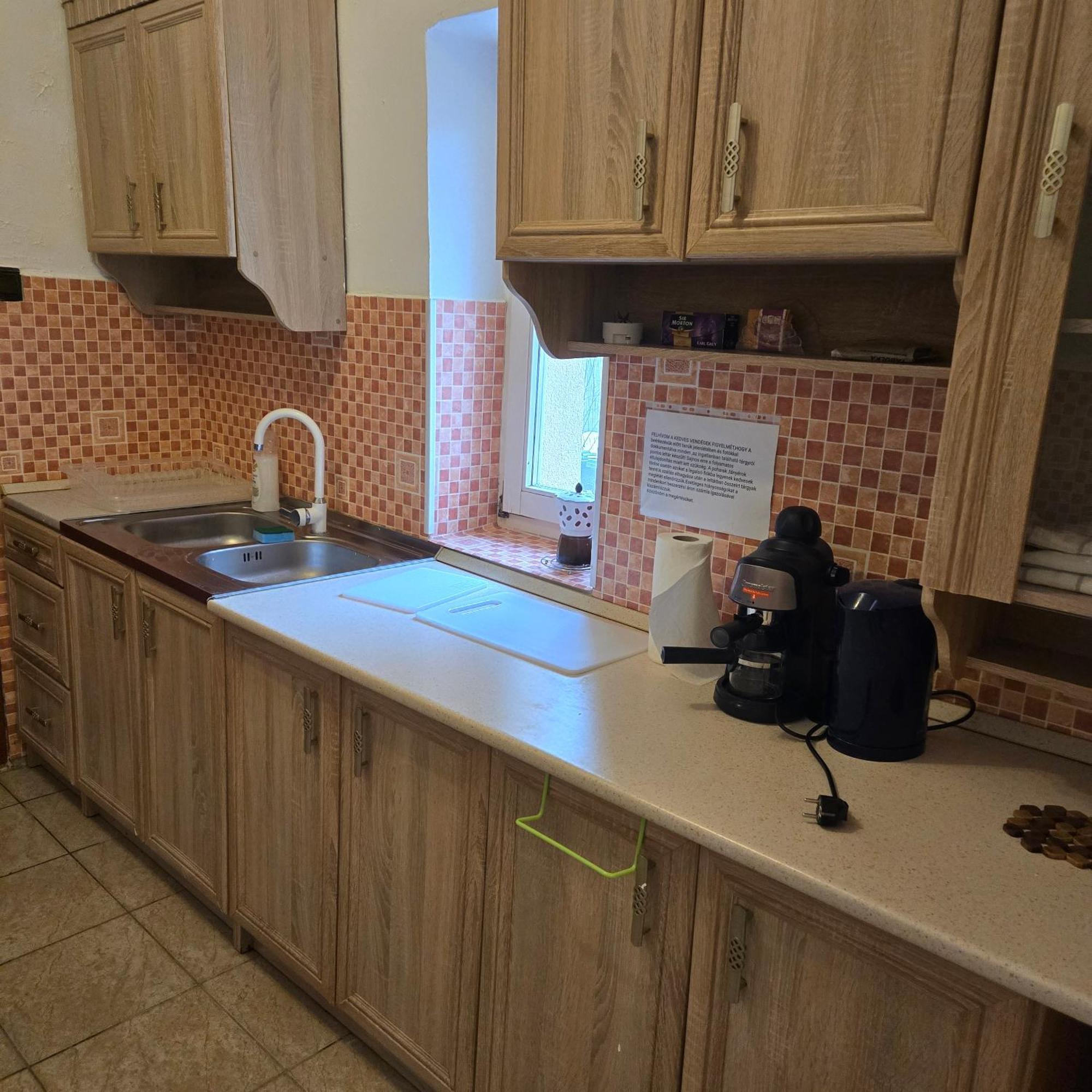 Orsi Apartman / vendegház Kecskemét Buitenkant foto